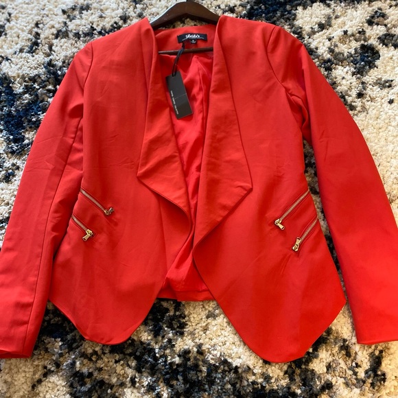 Lulu’s beautiful red blazer! - Picture 1 of 2